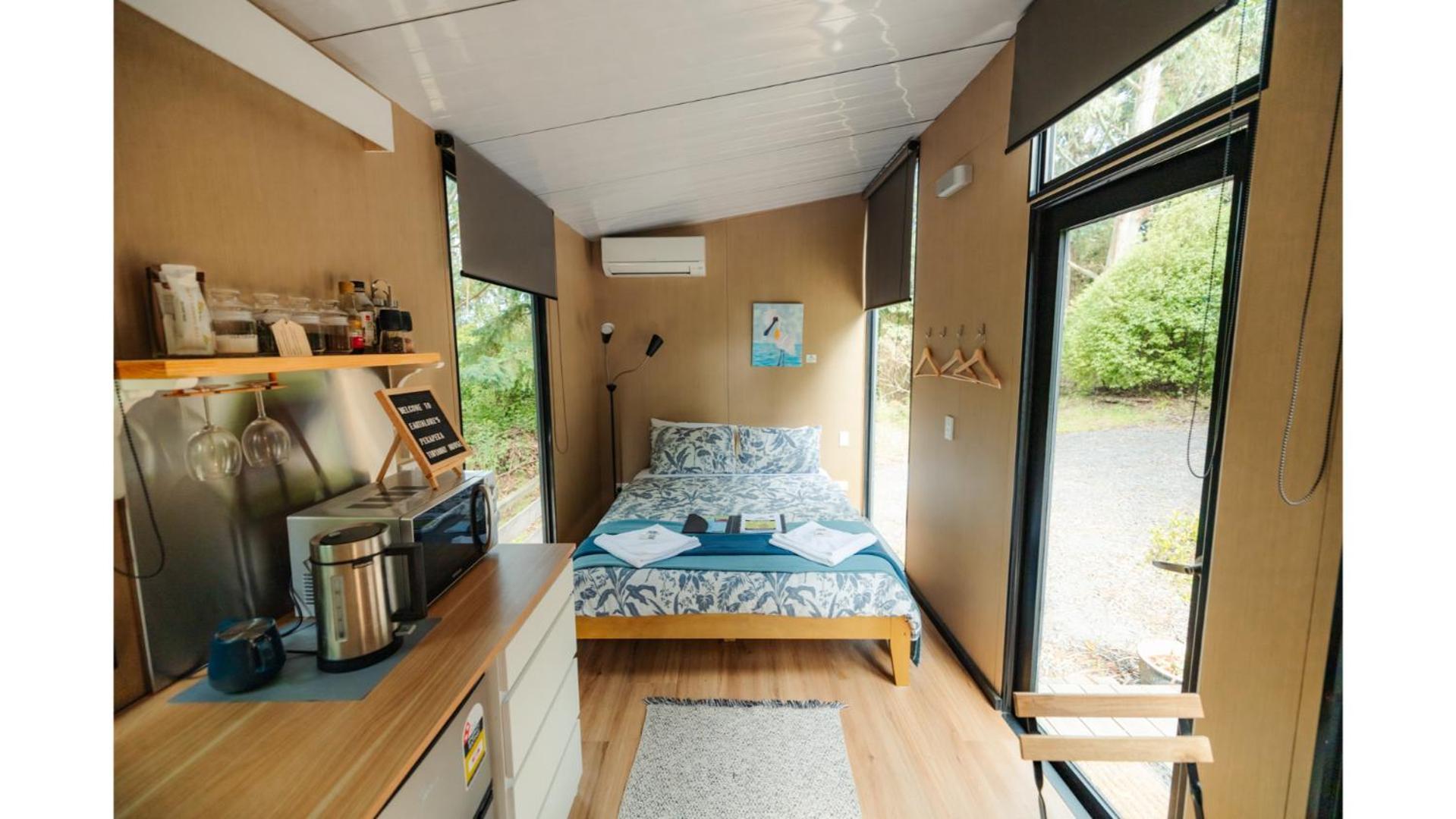 Pekapeka Tiny House By Tiny Away Villa Owaka Exterior photo