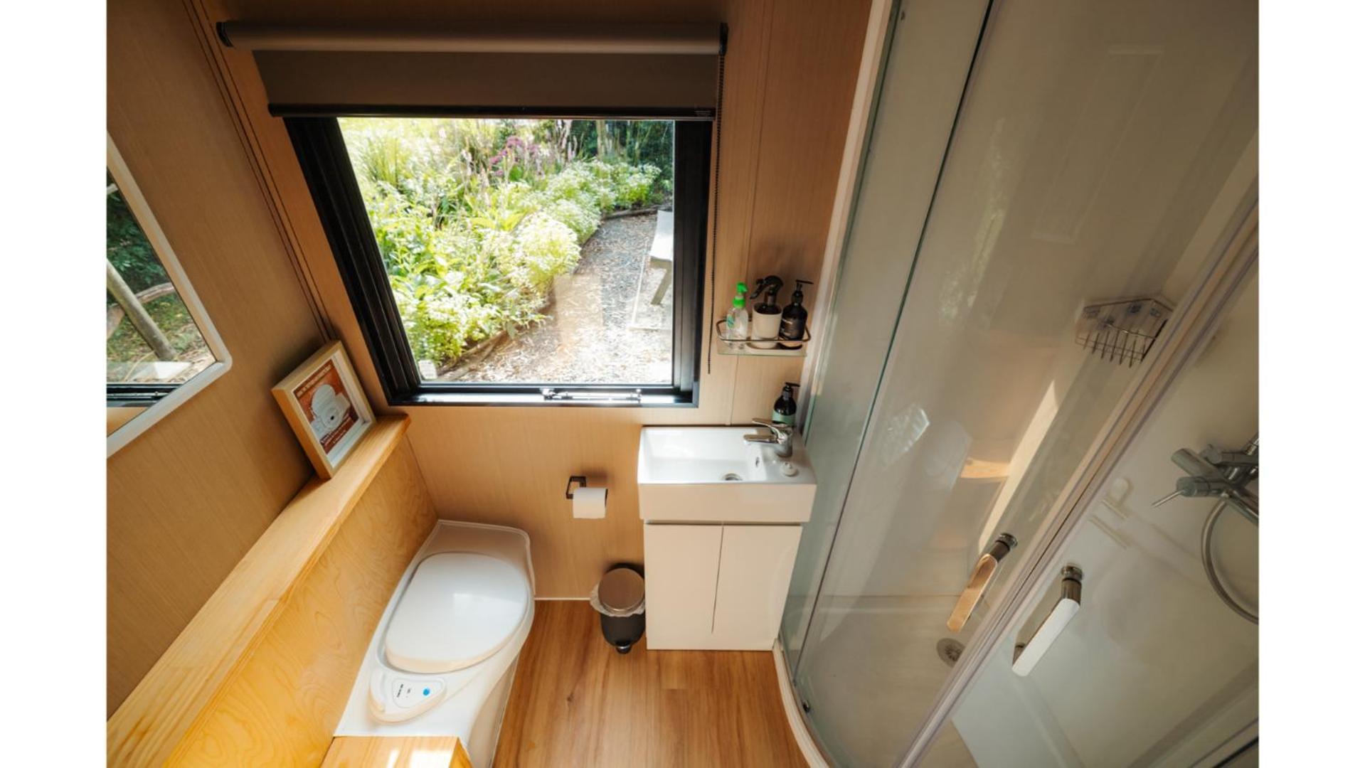 Pekapeka Tiny House By Tiny Away Villa Owaka Exterior photo